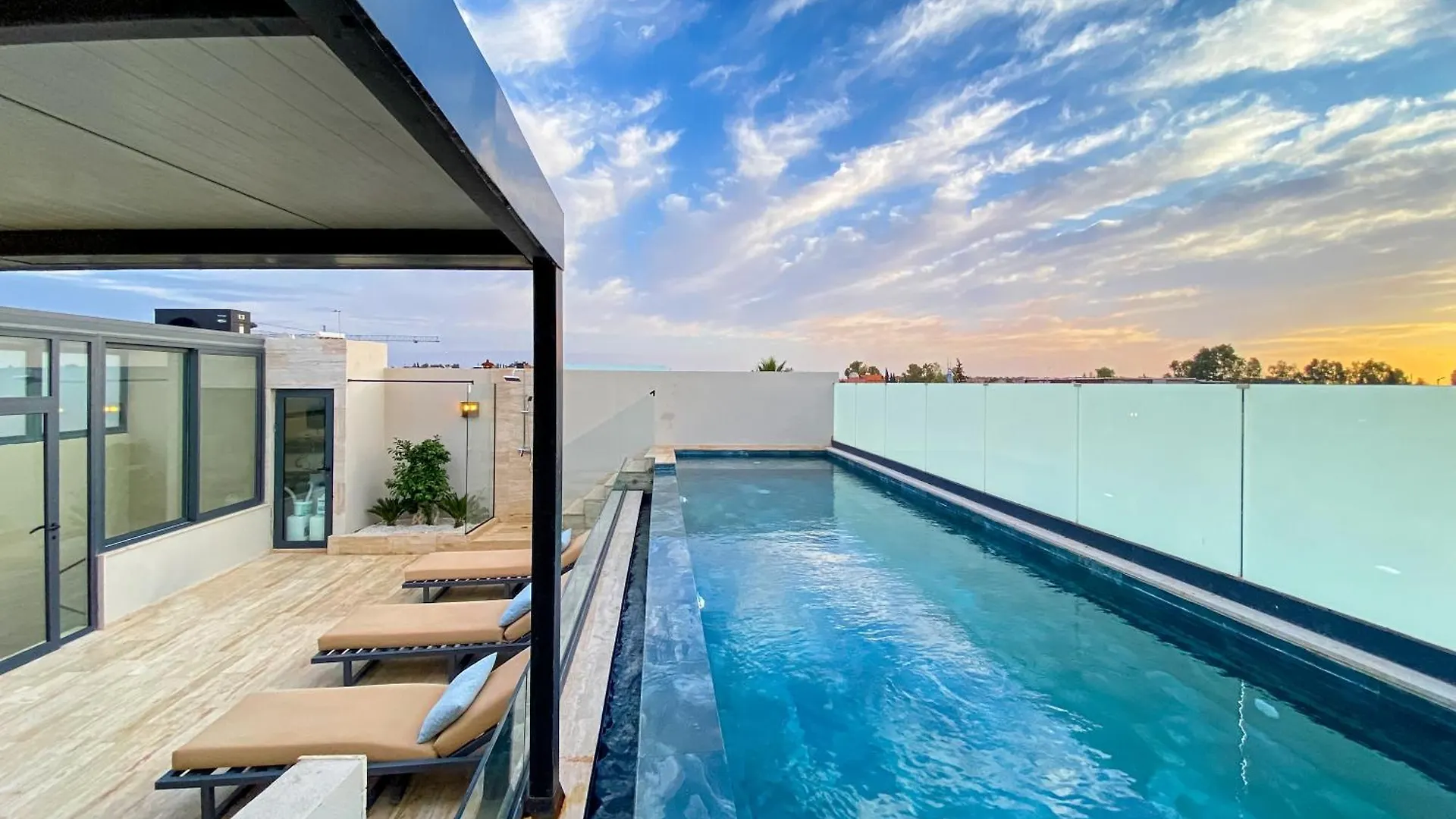 Triplex De Luxe Piscine Privee Chauffee 3 Chambres Marrakesh